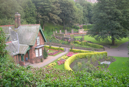 Edinburgo giardini princess street