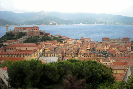 vista su portoferraio dal Forte Stella vista su portoferraio dal Forte Stella