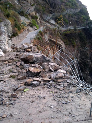FRANA CINQUETERRE: VIGILI FUOCO, FERITI SONO DONNE FRANA CINQUETERRE: VIGILI FUOCO, FERITI SONO DONNE