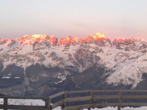 Alba sulla cima della Paganella