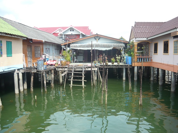 Thailandia palafitte